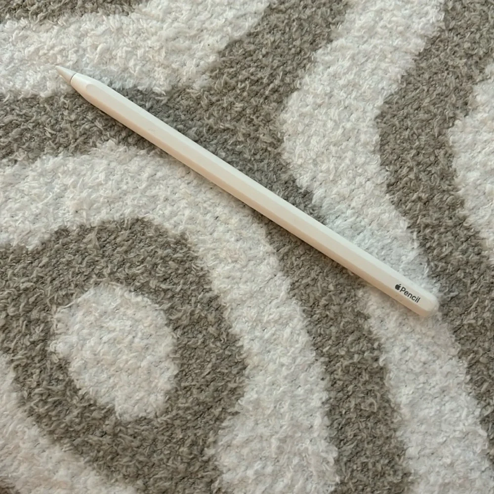 2nd gen APPLE PENCIL + TIPS